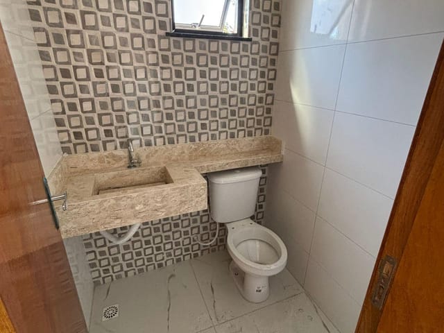 Sobrado 2 quartos e 2 banheiros, à venda, no bairro Parque das Nações em Santo André