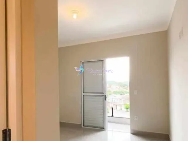 Sobrado com 125m² 3 quartos e 4 banheiros, à venda, no bairro Jardim Maristela em Atibaia