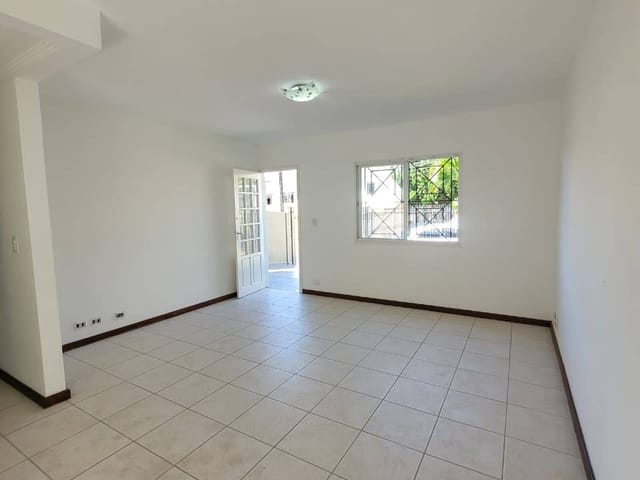 Sobrado com 111m² 3 quartos e 3 banheiros, à venda, no bairro Estrela em Ponta Grossa