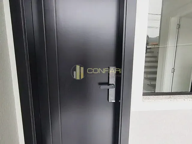 Sobrado com 76m² 2 quartos e 2 banheiros, à venda, no bairro Morretes em Itapema