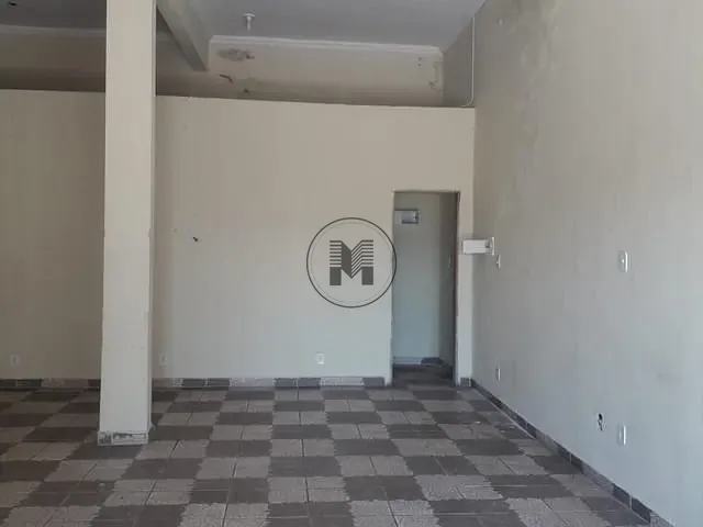 Sobrado com 390m² 3 quartos e 2 banheiros, à venda, no bairro Residencial Village Santana em Guaratinguetá