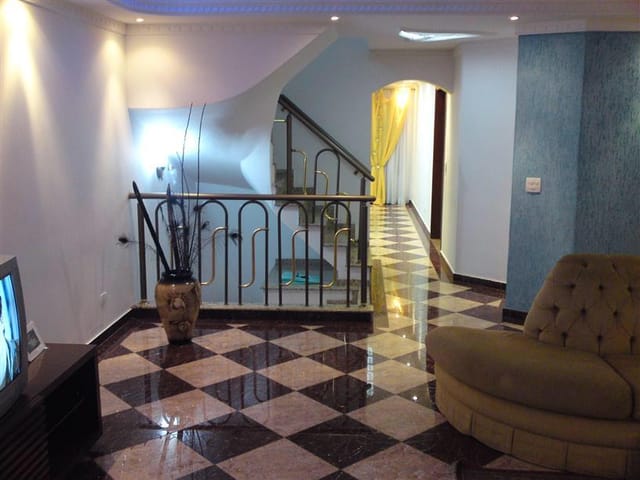 Sobrado com 330m² 4 quartos e 2 banheiros, à venda, no bairro Vila Antonieta em São Paulo