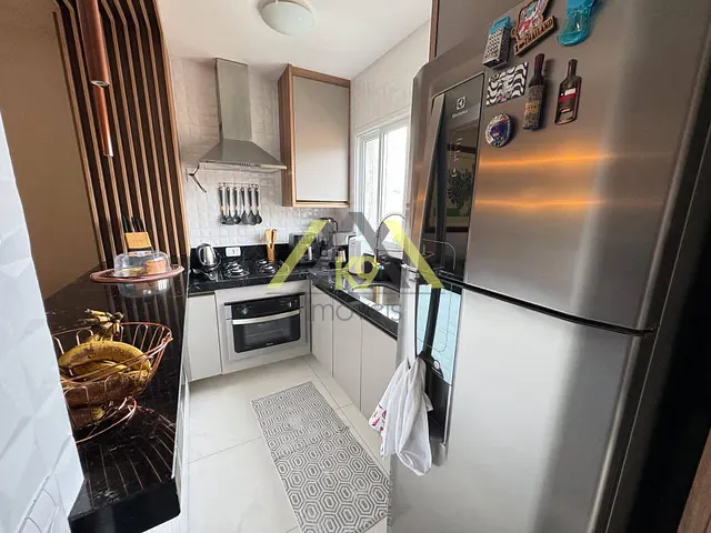 Sobrado com 170m² 3 quartos e 4 banheiros, à venda, no bairro Guaraituba em Colombo
