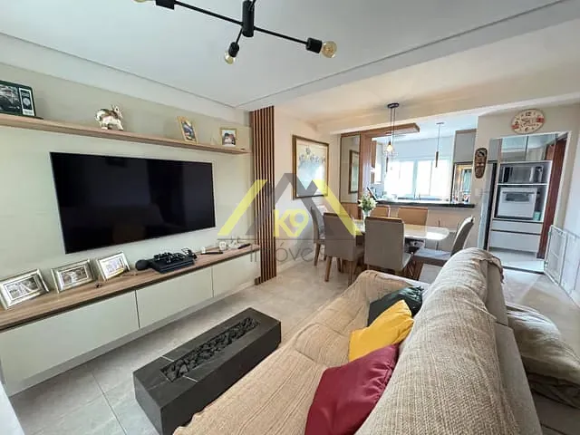 Sobrado com 170m² 3 quartos e 4 banheiros, à venda, no bairro Guaraituba em Colombo
