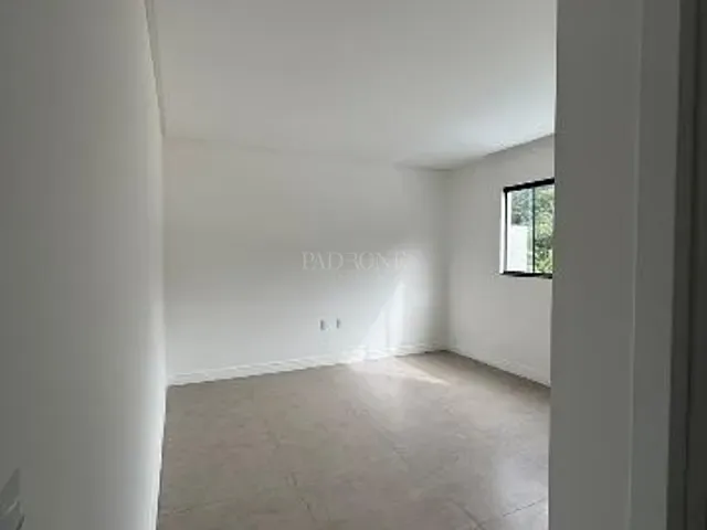 Sobrado com 102m² 2 quartos e 1 banheiro, à venda, no bairro Rio pequeno  em Camboriú