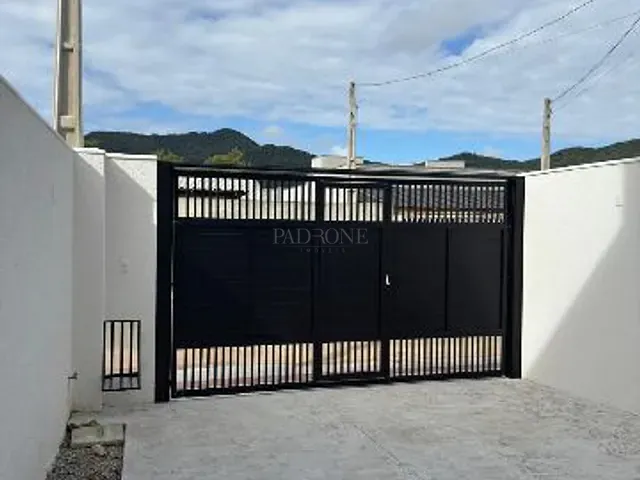 Sobrado com 102m² 2 quartos e 1 banheiro, à venda, no bairro Rio pequeno  em Camboriú