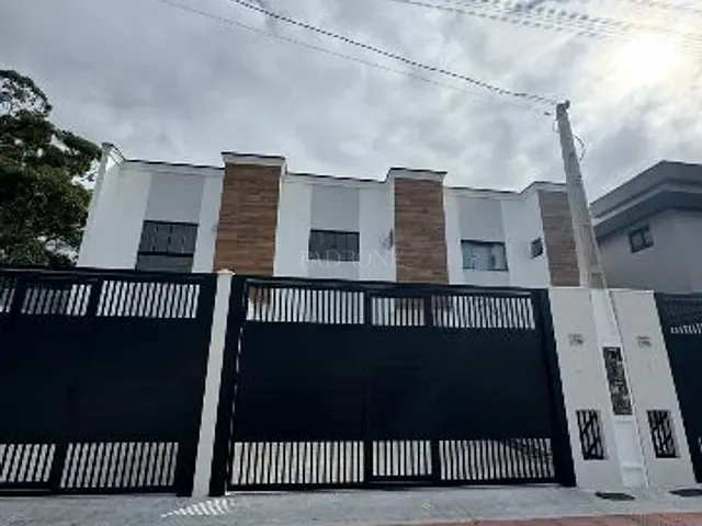 Sobrado com 102m² 2 quartos e 1 banheiro, à venda, no bairro Rio pequeno  em Camboriú