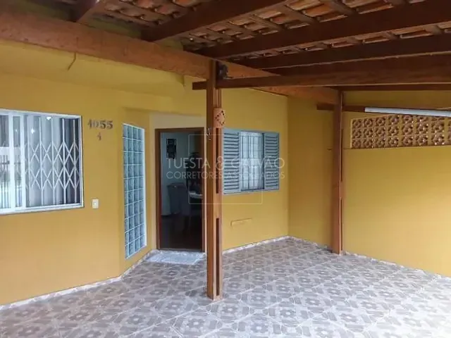 Sobrado com 115m² 3 quartos e 2 banheiros, à venda, no bairro Xaxim em Curitiba