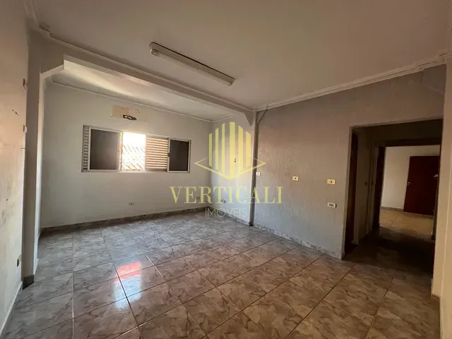 Sobrado com 360m², para alugar, no bairro Bosque da Saúde em Cuiabá