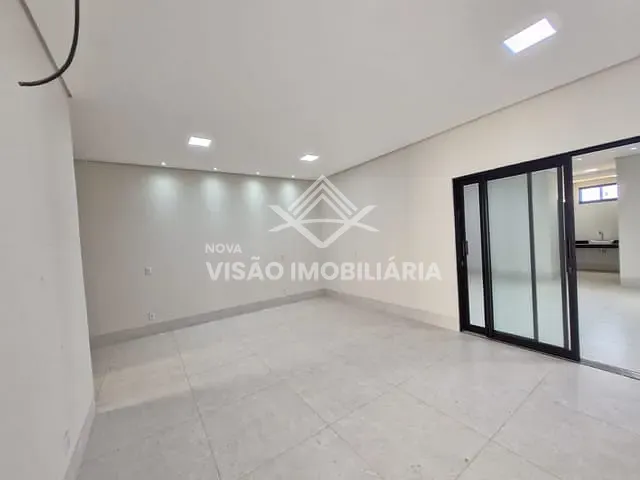 Sobrado 3 quartos e 3 banheiros, à venda, no bairro Jardim Maringá em Sinop