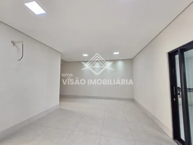 Sobrado 3 quartos e 3 banheiros, à venda, no bairro Jardim Maringá em Sinop
