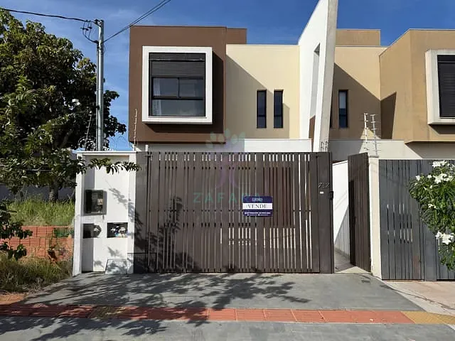 Sobrado com 180m² 3 quartos e 4 banheiros, à venda ou para alugar, no bairro Vila Nascente em Campo Grande