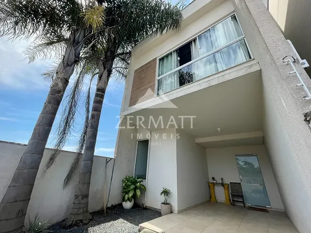 Sobrado com 200m² 3 quartos e 2 banheiros, à venda, no bairro Santa Terezinha em Gaspar