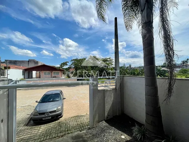 Sobrado com 200m² 3 quartos e 2 banheiros, à venda, no bairro Santa Terezinha em Gaspar