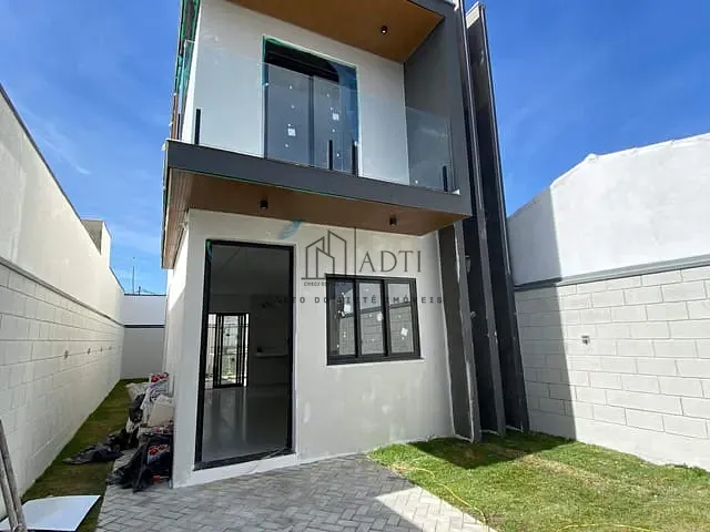 Sobrado 3 quartos e 2 banheiros, à venda, no bairro Jardim das Bandeiras em Mogi das Cruzes