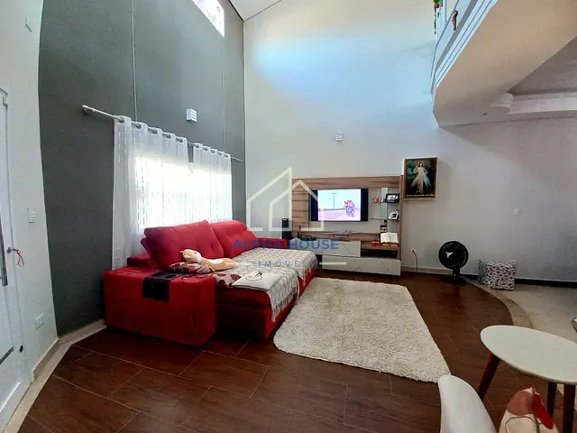 Sobrado com 250m² 2 quartos e 2 banheiros, à venda, no bairro Residencial Pasin em Pindamonhangaba