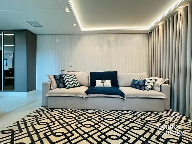 Sobrado com 150m² 3 quartos e 3 banheiros, à venda, no bairro Parque Lagoa Dourada em Maringá