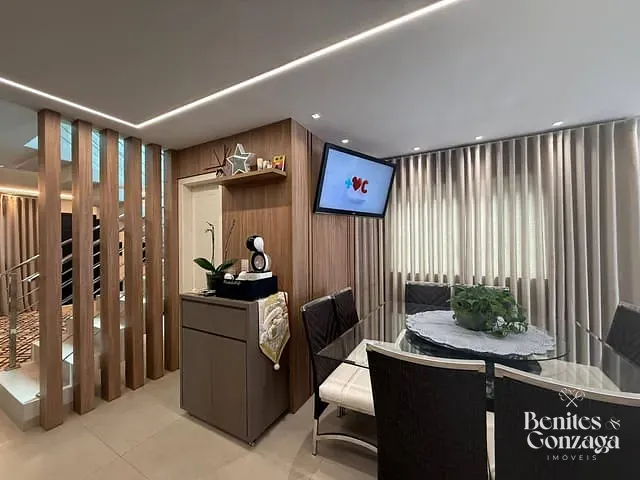Sobrado com 150m² 3 quartos e 3 banheiros, à venda, no bairro Parque Lagoa Dourada em Maringá