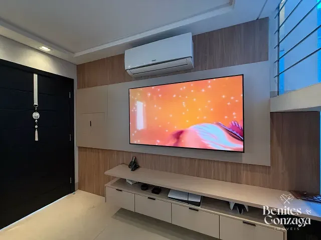 Sobrado com 150m² 3 quartos e 3 banheiros, à venda, no bairro Parque Lagoa Dourada em Maringá