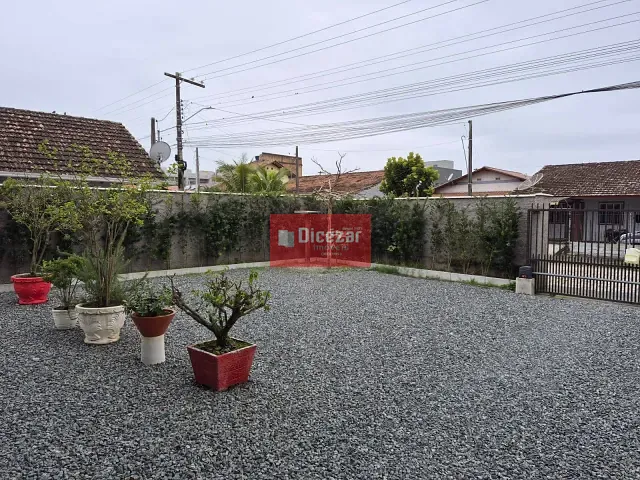 Sobrado com 275m² 3 quartos e 2 banheiros, à venda, no bairro Centro em Penha