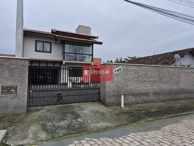 Sobrado com 275m² 3 quartos e 2 banheiros, à venda, no bairro Centro em Penha