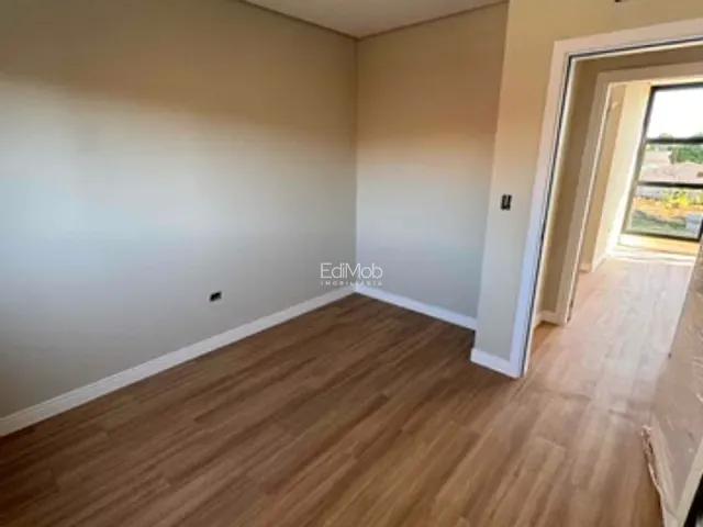Sobrado com 152m² 3 quartos e 3 banheiros, à venda, no bairro Cancelli em Cascavel