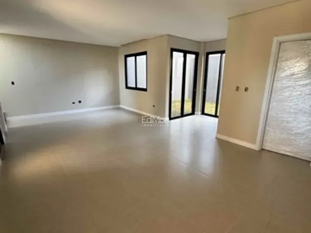 Sobrado com 152m² 3 quartos e 3 banheiros, à venda, no bairro Cancelli em Cascavel