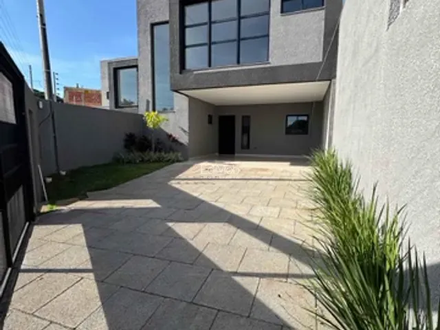 Sobrado com 152m² 3 quartos e 3 banheiros, à venda, no bairro Cancelli em Cascavel