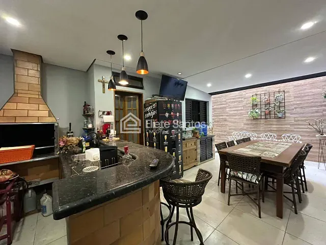 Sobrado com 150m² 3 quartos e 3 banheiros, à venda, no bairro Jardim Novo Horizonte em Americana