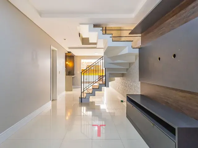 Sobrado com 108m² 4 quartos e 4 banheiros, à venda, no bairro Jardim das Américas em Curitiba