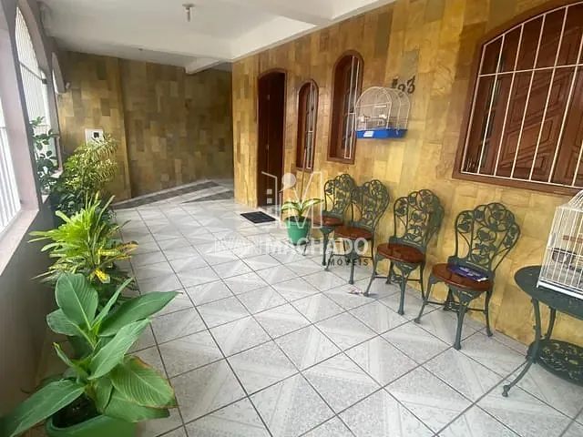 Casa com 380m² 3 quartos e 2 banheiros, à venda, no bairro Parque Residencial Laranjeiras em Serra