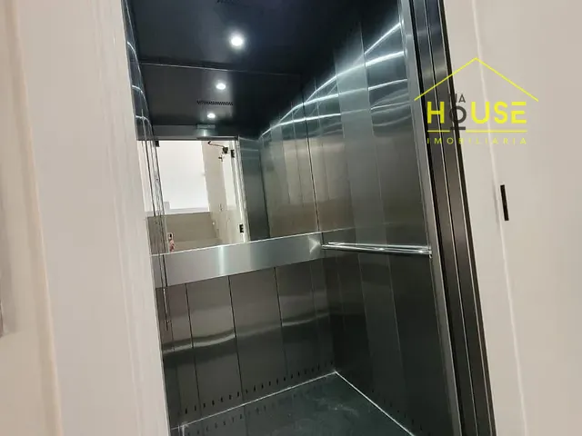 Sobrado com 210m² 3 quartos e 5 banheiros, à venda, no bairro Cecap II em Votuporanga
