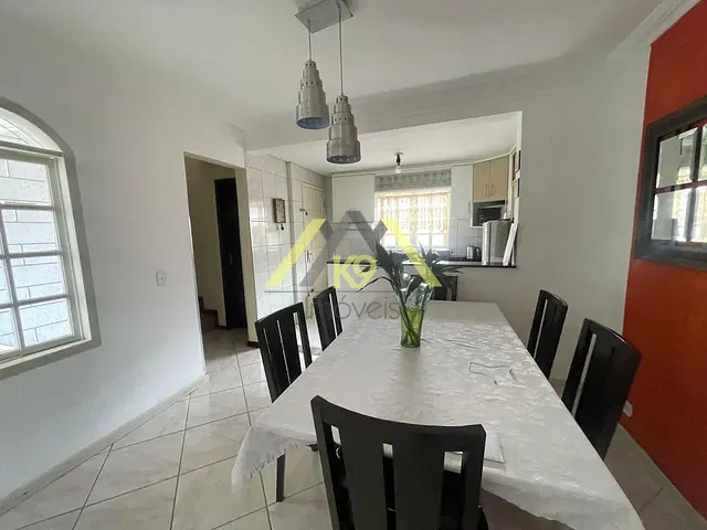 Sobrado com 200m² 3 quartos e 1 banheiro, à venda, no bairro Rio Verde em Colombo