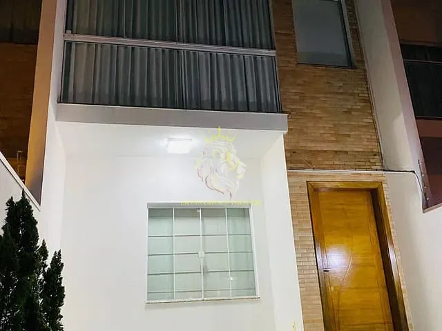 Sobrado 2 quartos e 3 banheiros, à venda, no bairro São Francisco de Assis em Camboriú