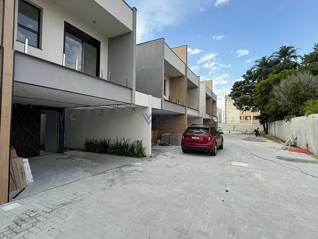 Sobrado com 103m² 3 quartos e 1 banheiro, à venda, no bairro Quiririm em Taubaté