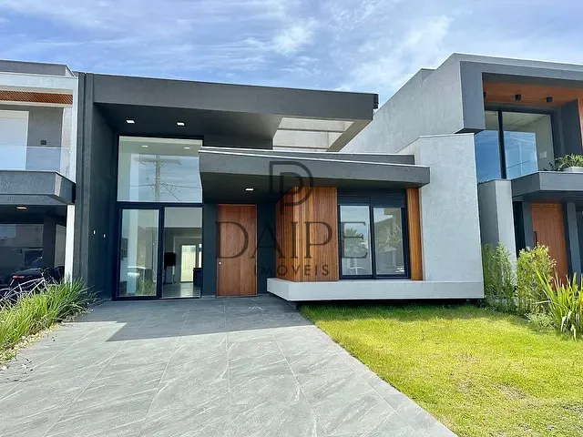 Casa com 282m² 4 quartos e 4 banheiros, à venda, no bairro centro  em Xangri-Lá