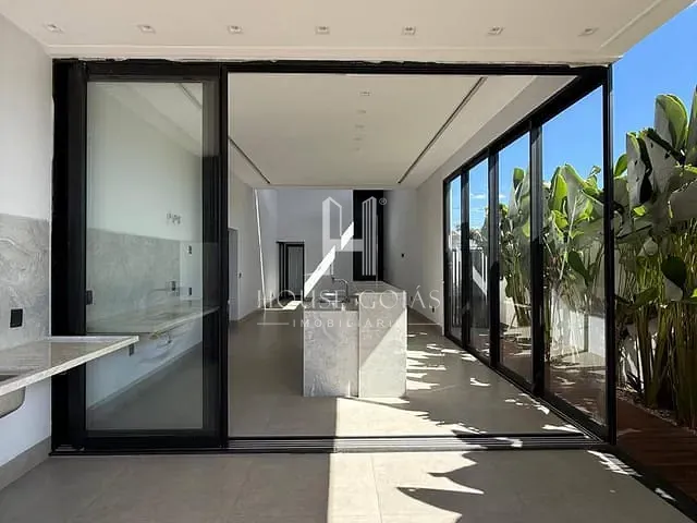 Casa com 360m² 3 quartos e 4 banheiros, à venda, no bairro Condomínio Terras Alpha Anápolis em Anápolis