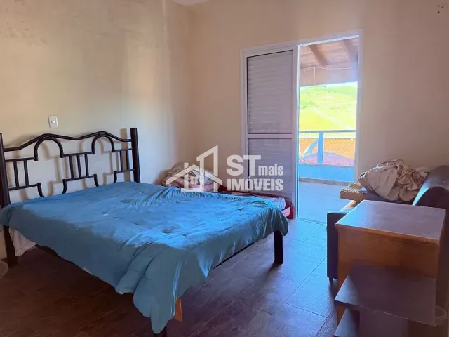 Sobrado com 300m² 4 quartos e 2 banheiros, à venda, no bairro Clube UVA em Andradas