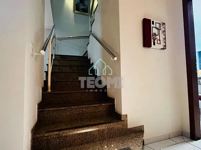 Sobrado com 260m² 3 quartos e 2 banheiros, à venda, no bairro Jardim Maria Augusta em Taubaté