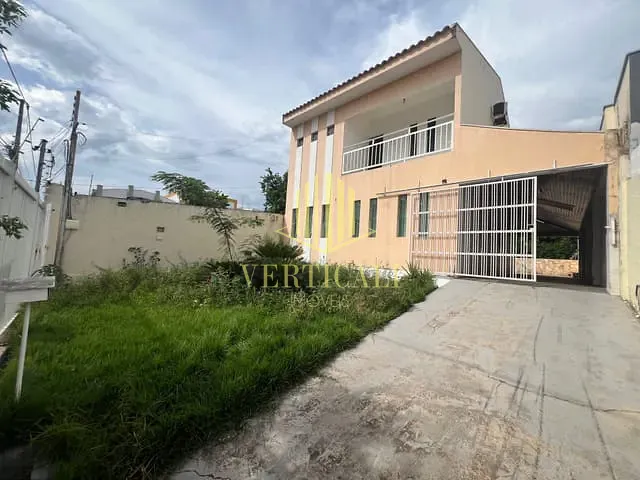 Sobrado com 430m² 5 quartos e 4 banheiros, para alugar, no bairro Dom Aquino em Cuiabá