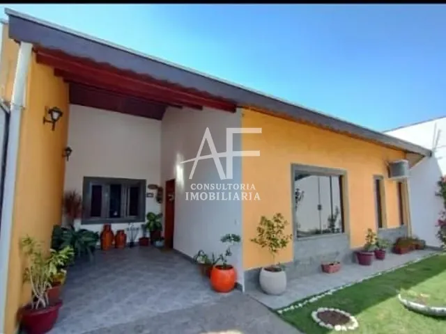 Sobrado com 250m² 3 quartos e 2 banheiros, à venda, no bairro Jardim Independência em Taubaté
