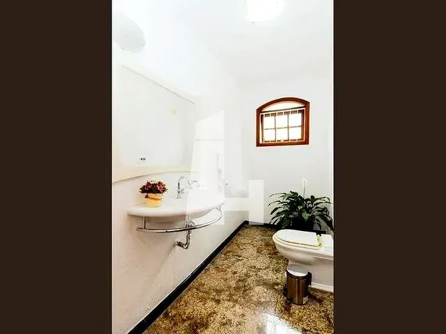 Sobrado 3 quartos e 4 banheiros, à venda ou para alugar, no bairro Jardim Vila Galvão em Guarulhos