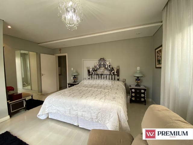 Casa com 586m² 3 quartos e 5 banheiros, à venda, no bairro Estrela em Ponta Grossa