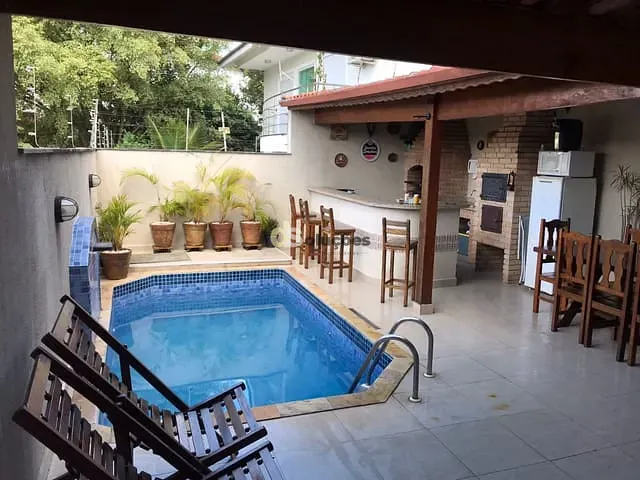 Sobrado com 240m² 3 quartos e 5 banheiros, à venda, no bairro Vila Irmãos Arnoni em São Paulo