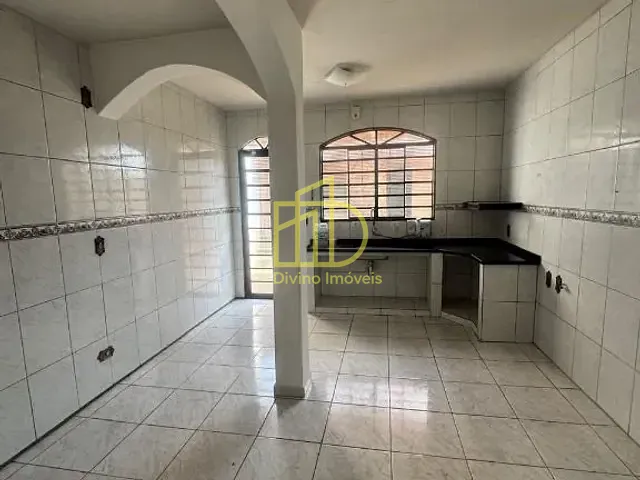 Sobrado com 125m² 3 quartos e 2 banheiros, à venda, no bairro Jardim Altos do Itavuvu em Sorocaba