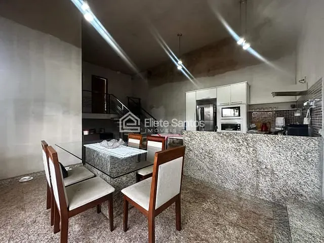 Sobrado com 207m² 2 quartos e 3 banheiros, à venda, no bairro Jardim Boer I em Americana