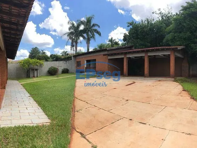 Sobrado com 1000m² 4 quartos e 3 banheiros, à venda, no bairro Colina Verde em Londrina