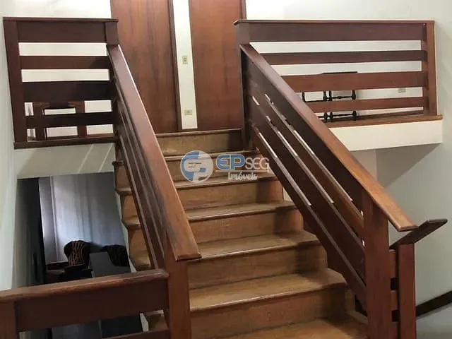 Sobrado com 1000m² 4 quartos e 3 banheiros, à venda, no bairro Colina Verde em Londrina