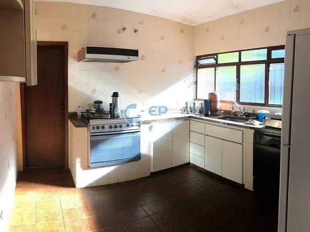 Sobrado com 1000m² 4 quartos e 3 banheiros, à venda, no bairro Colina Verde em Londrina