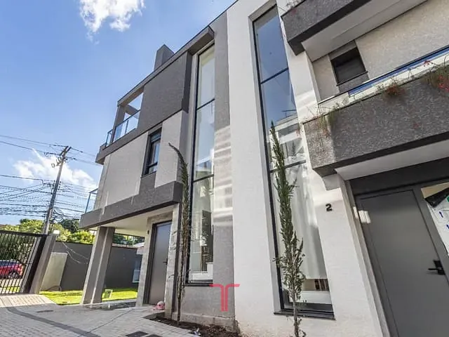 Sobrado com 115m² 3 quartos e 4 banheiros, à venda, no bairro Campo Comprido em Curitiba